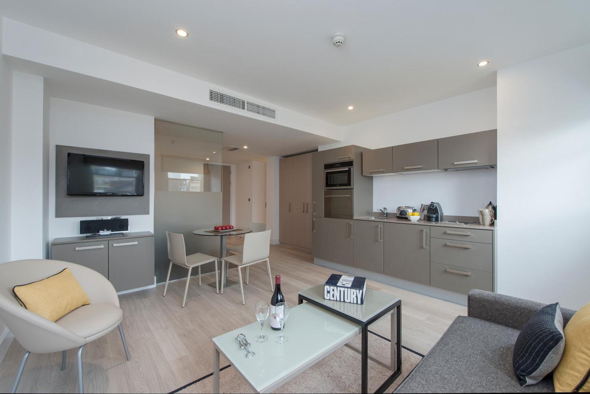 Premier Studio Suite,1215472618:JPEG